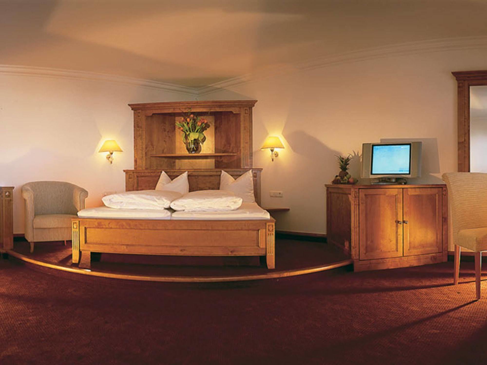 Schlosshotel Ischgl 5 Екстериор снимка